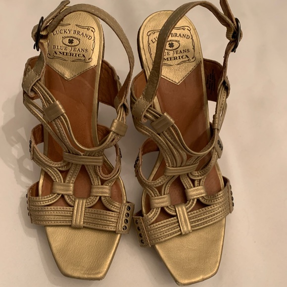 Lucky Brand Gold Wedge Pumps - Picture 1 of 7
